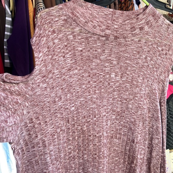 Massini Tops - 3/$20 Massini Heather dusty Rose Cold Shoulder Top Sz 2X